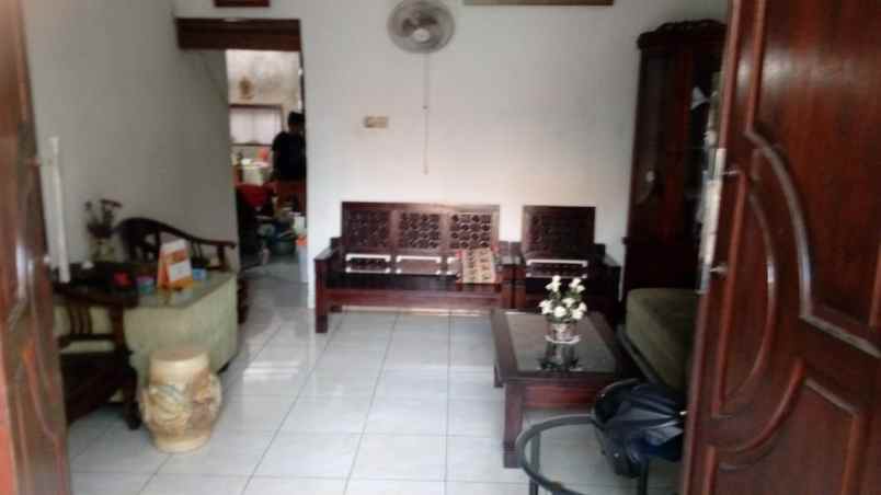 dijual rumah kelapa dua