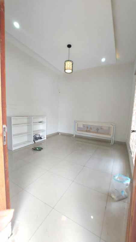 dijual rumah kelapa gading