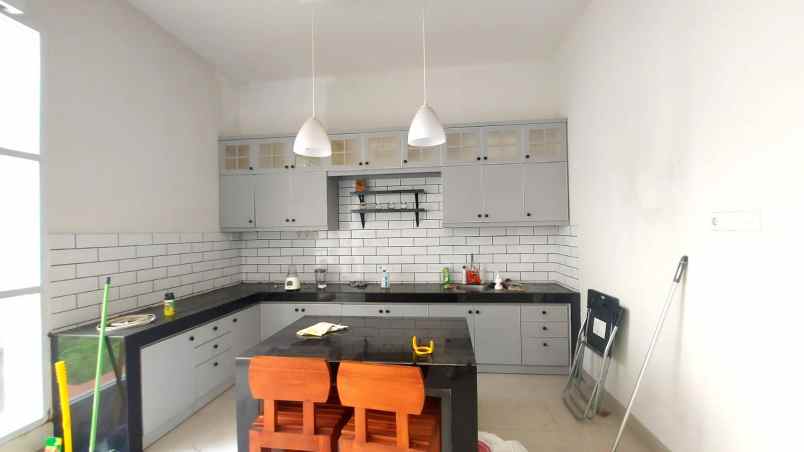 dijual rumah kelapa gading