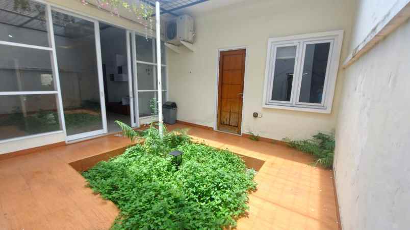 dijual rumah kelapa gading
