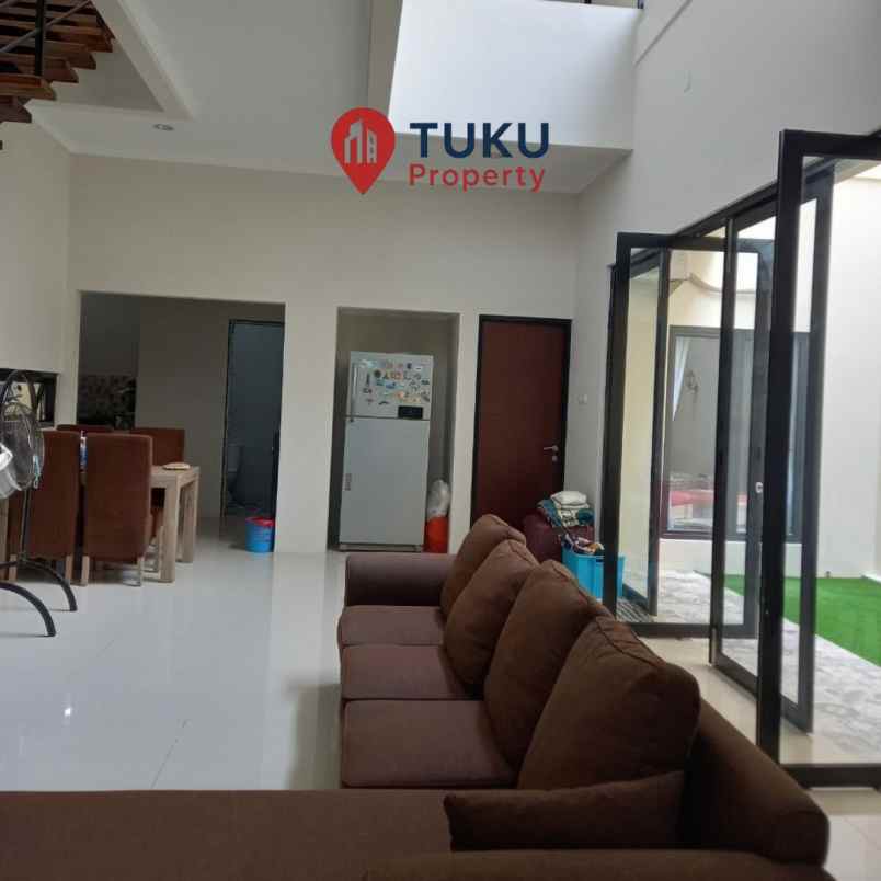 dijual rumah kencana loka ext bsd dekat sekolah cikal