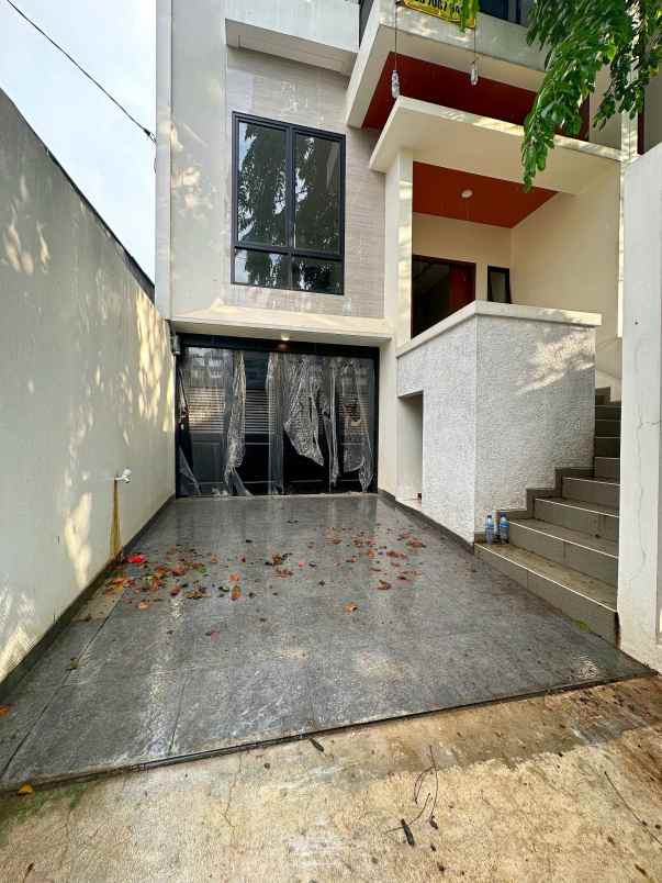 dijual rumah klender