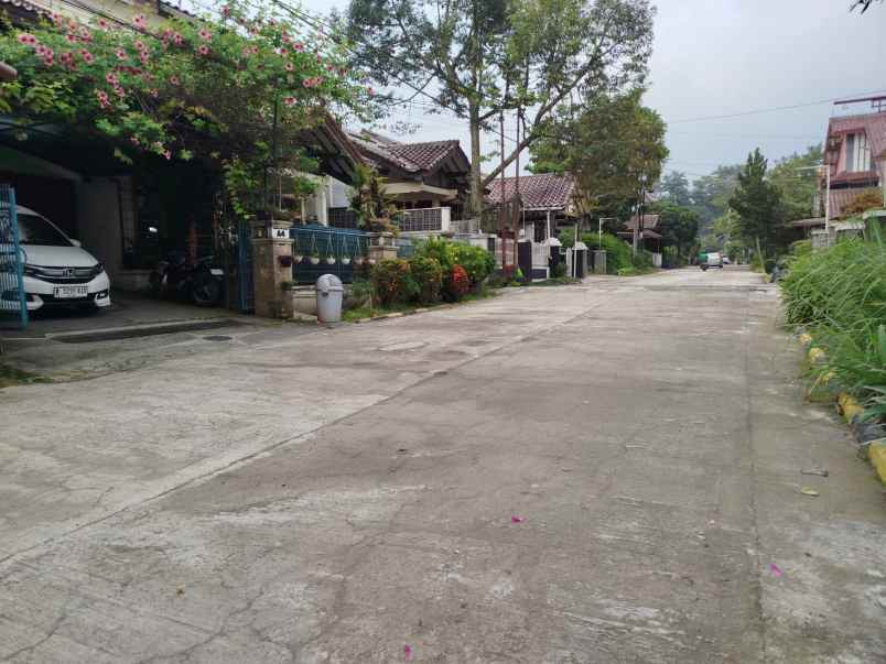 dijual rumah komplek cipta graha