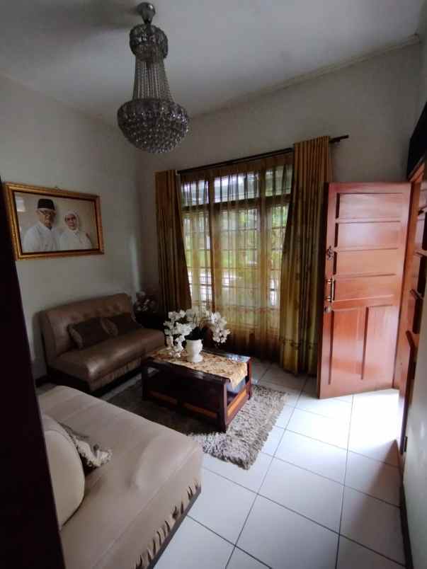 dijual rumah komplek cipta graha