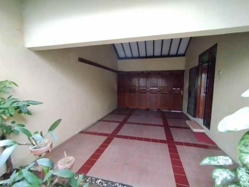 dijual rumah komplek cipta graha