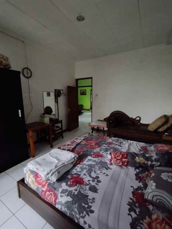 dijual rumah komplek cipta graha