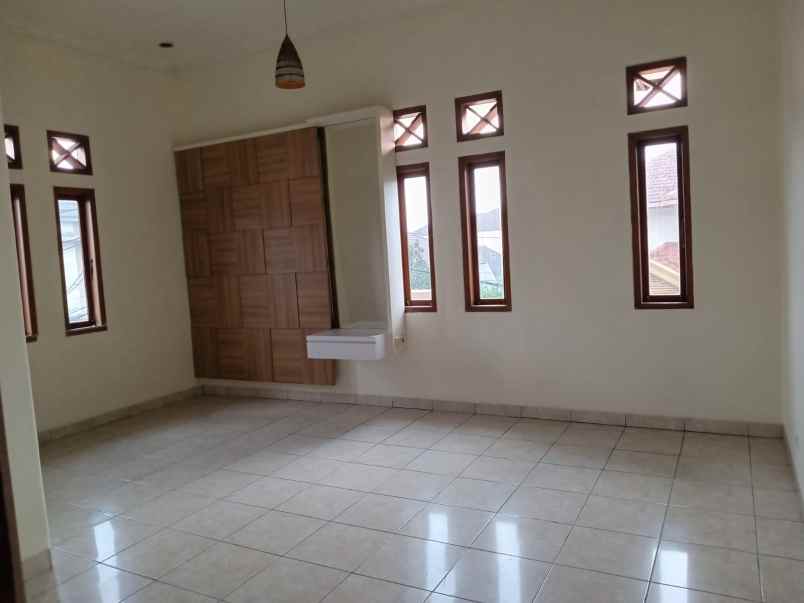 dijual rumah komplek citra antapani bandung
