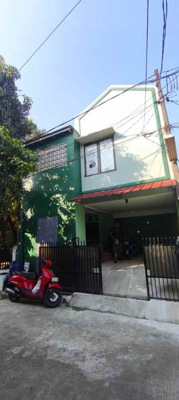 dijual rumah komplek duta bumi harapan