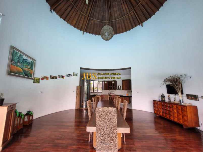 dijual rumah komplek graha helvetia