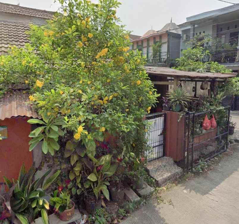 dijual rumah komplek pondok kelapa