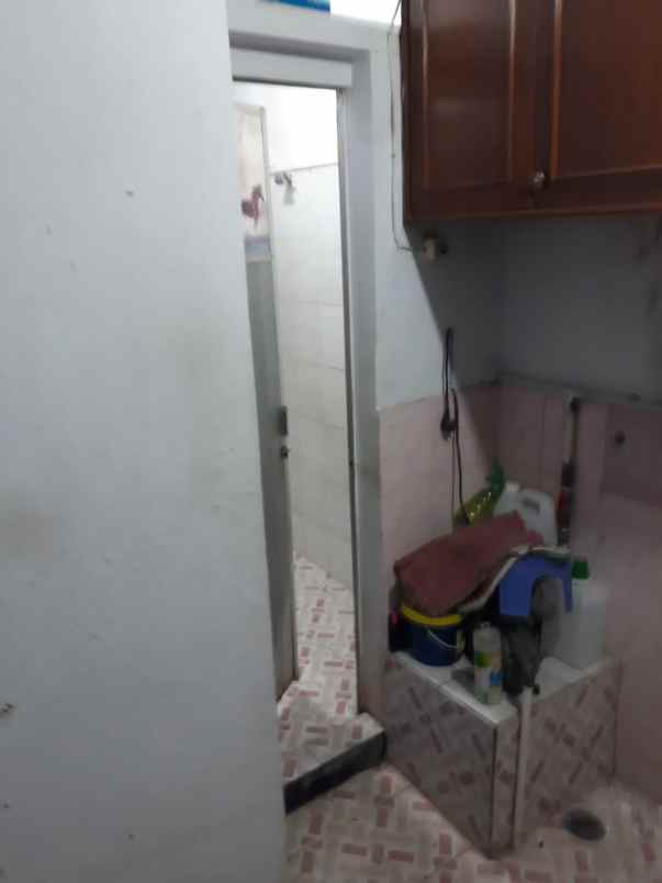 dijual rumah komplek pondok kelapa