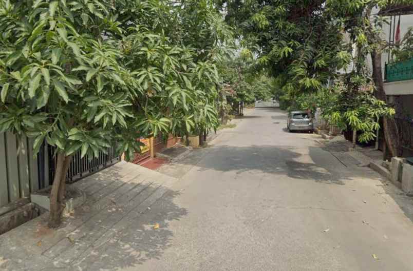 dijual rumah komplek pondok kelapa