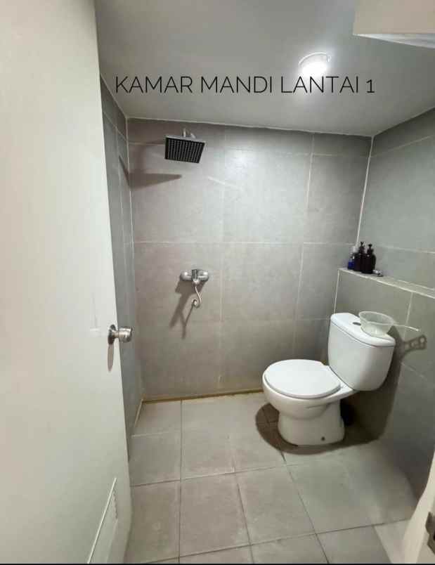dijual rumah lokasi karangploso dekat nk cafe