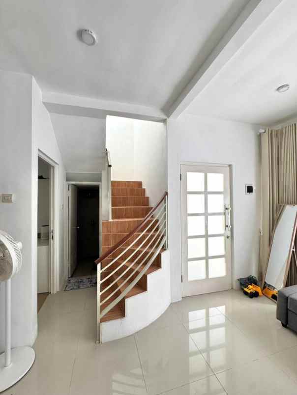 dijual rumah lokasi karangploso dekat nk cafe