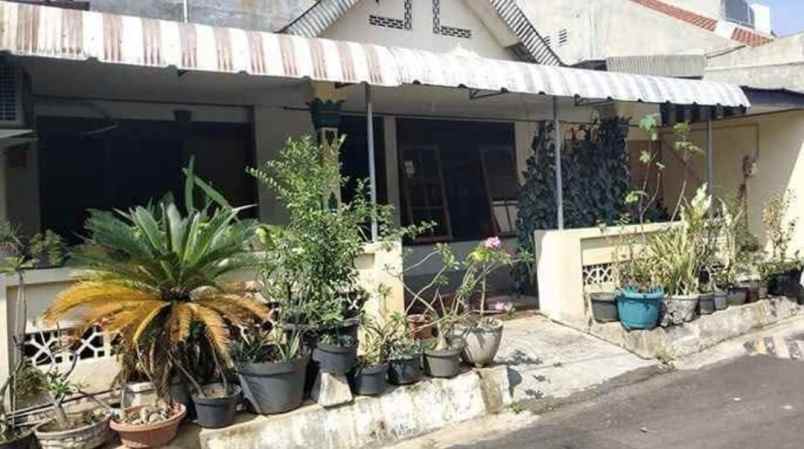 dijual rumah lokasi strategis