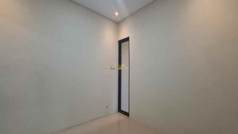 dijual rumah maguwoharjo kec depok kab