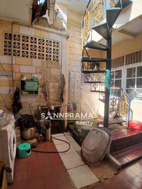 dijual rumah mampang