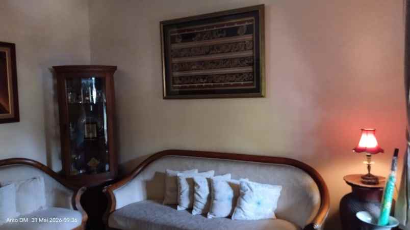 dijual rumah manyar tirtoyoso