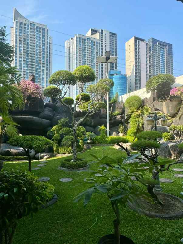 dijual rumah mayjend sungkono