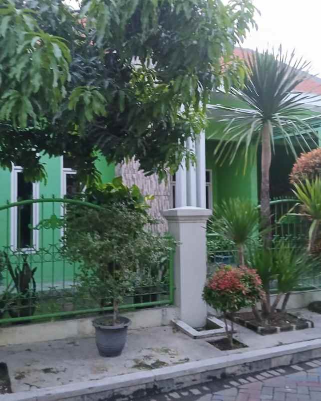 dijual rumah mega asri