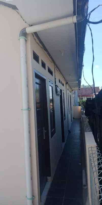 dijual rumah menteng atas barat