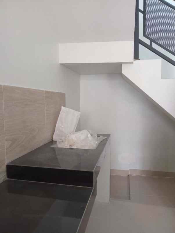 dijual rumah metro margahayu