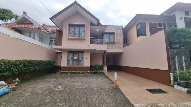 dijual rumah mewah di jln soekarno hatta bandung