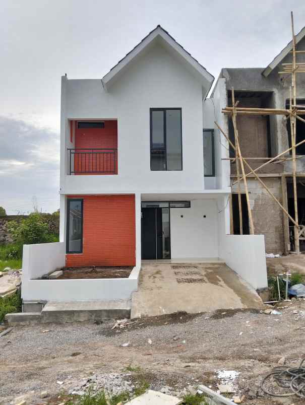 dijual rumah nuansa alam setiabudi