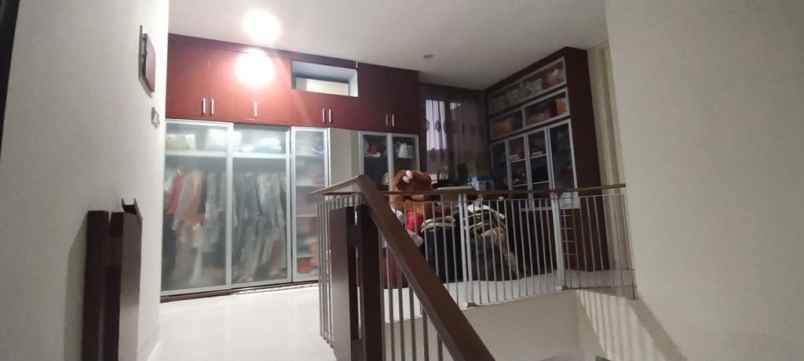 dijual rumah pakuwon city palm beach