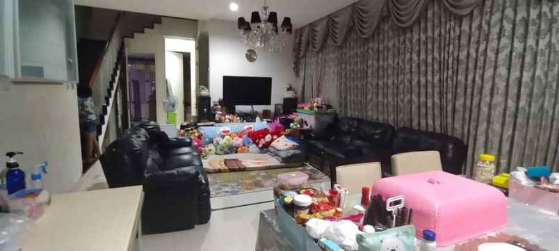 dijual rumah pakuwon city palm beach