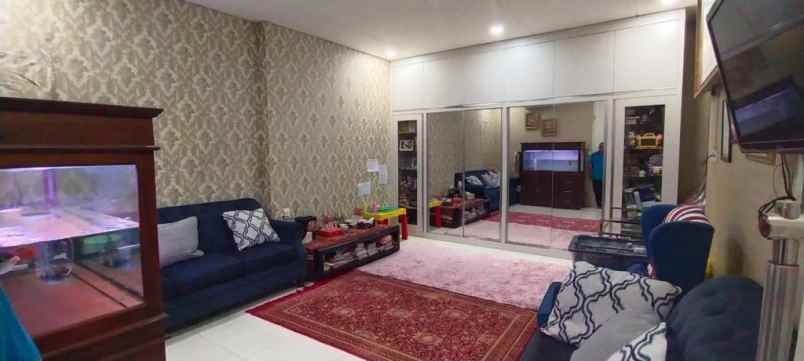 dijual rumah pakuwon city palm beach