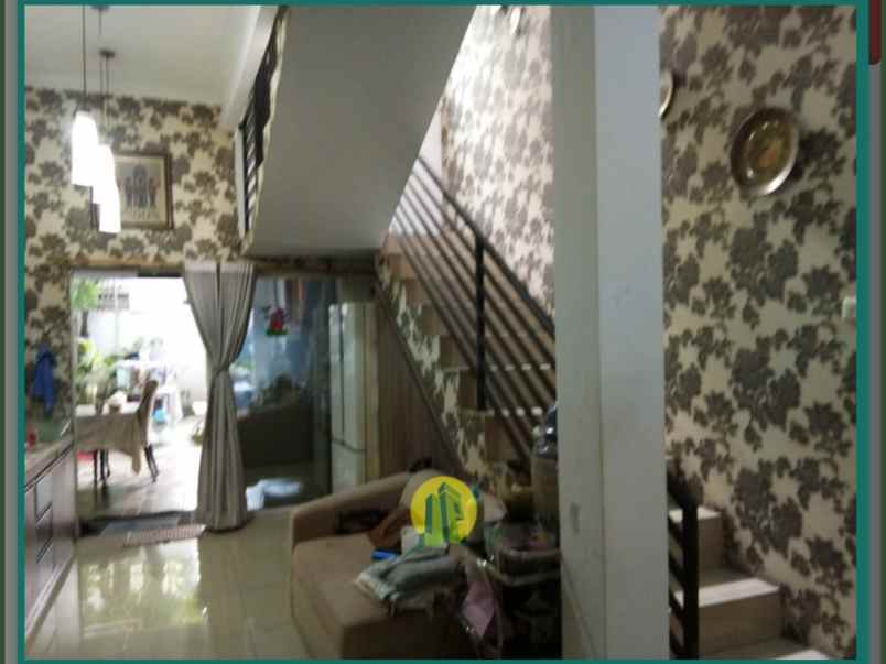 dijual rumah pegangsaan