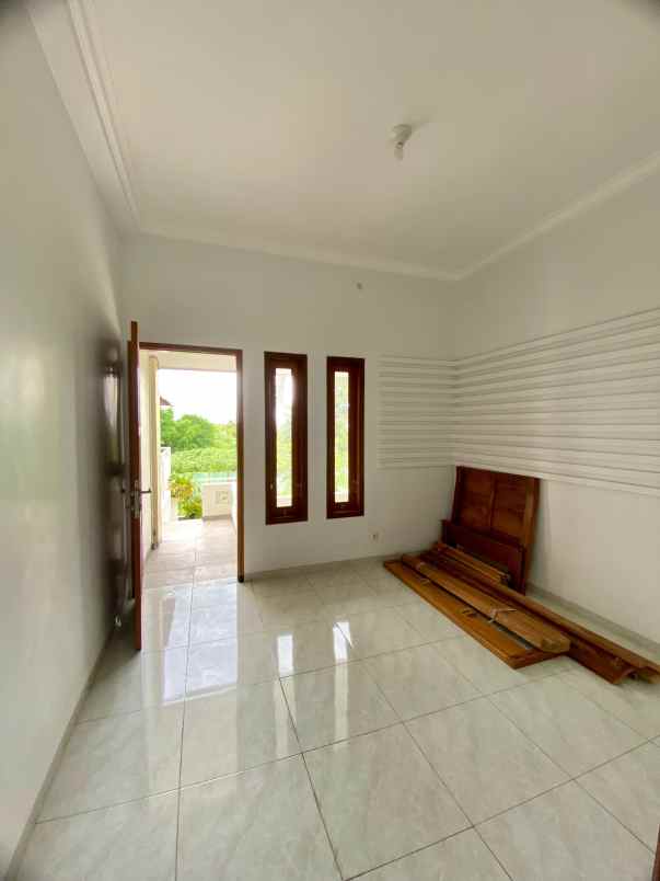 dijual rumah permata jinga suhat malang