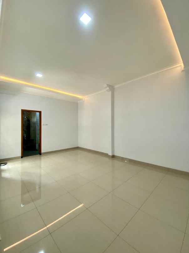 dijual rumah permata jinga suhat malang