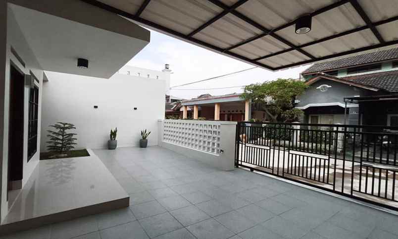 dijual rumah permata kopo