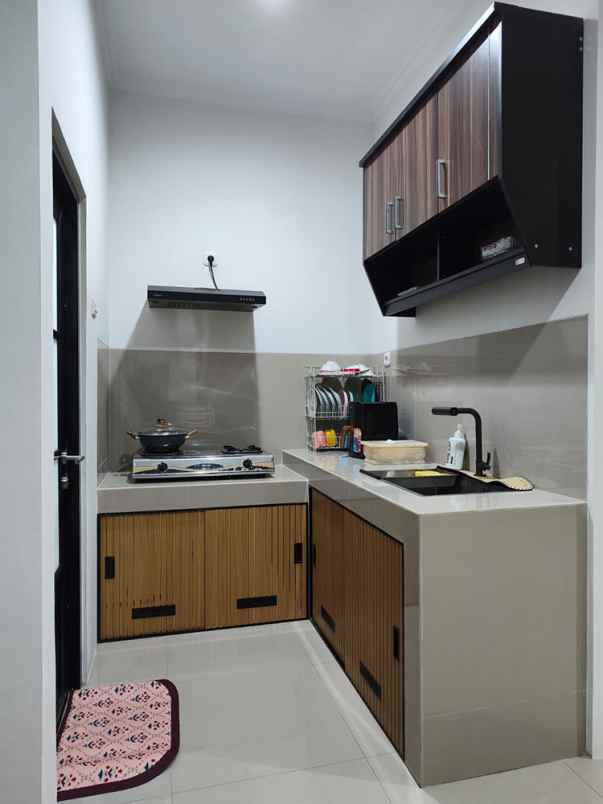 dijual rumah permata kopo