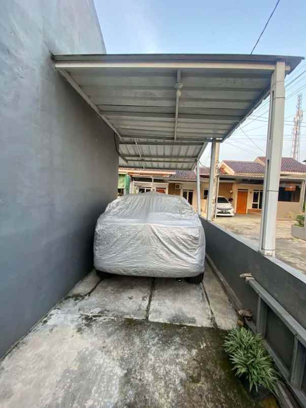 dijual rumah perum bukit waringin