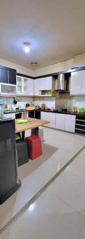 dijual rumah perumahan bulevar hijau