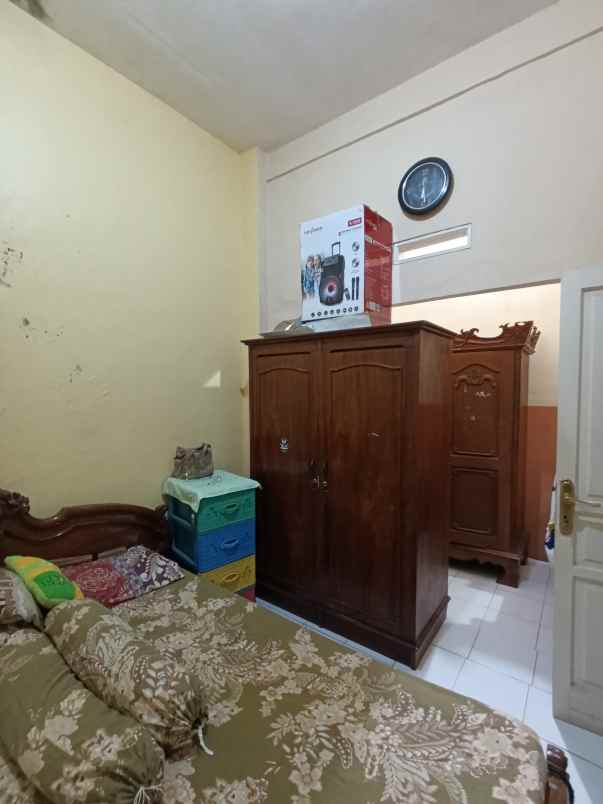 dijual rumah perumahan kalibaru permai