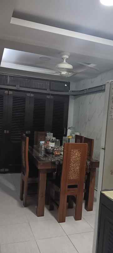 dijual rumah perumahan kayu putih