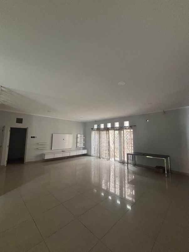 dijual rumah perumahan kemang pratama 2