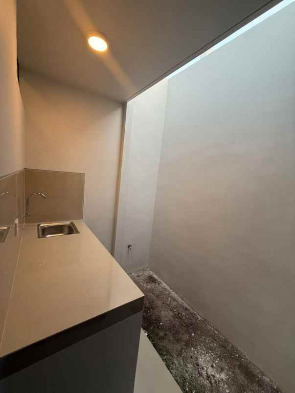 dijual rumah perumahan park sunrise