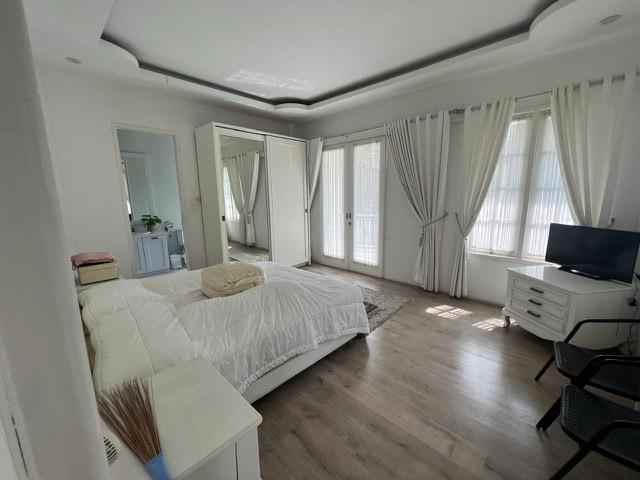 dijual rumah perumahan pondok hijau