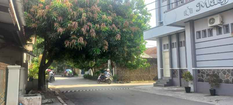 dijual rumah perumahan taman kapuk