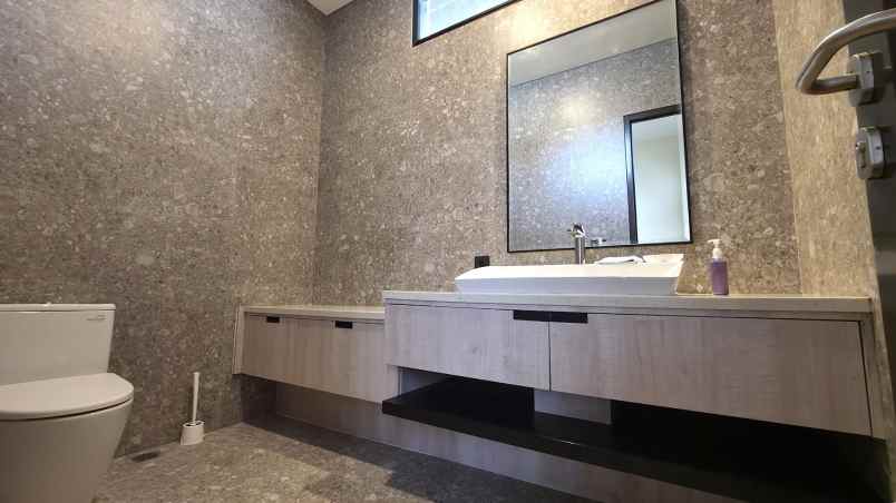 dijual rumah perumahan taman tirta golf