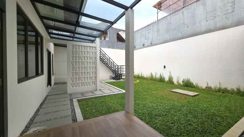 dijual rumah perumahan taman tirta golf