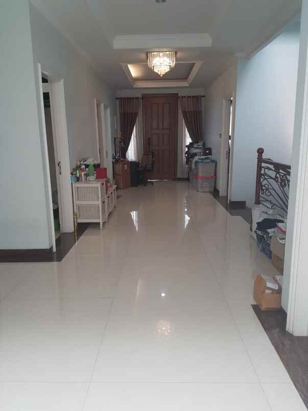 dijual rumah pesona khayangan margonda