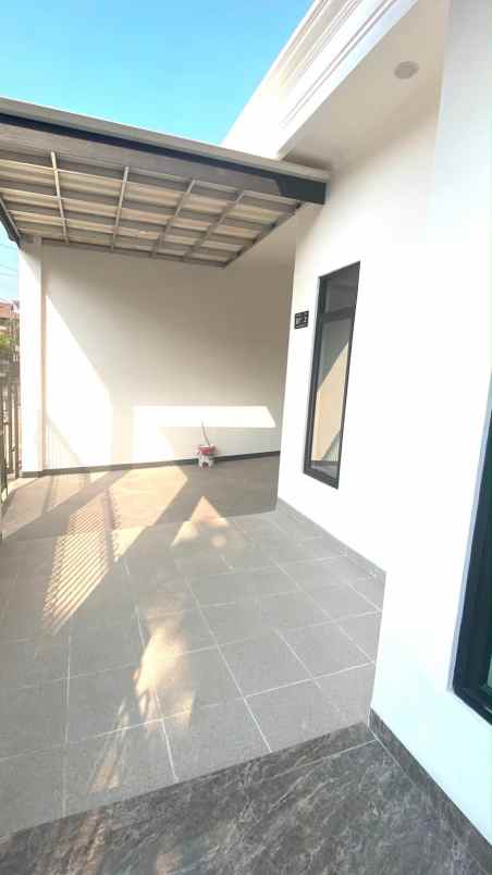 dijual rumah pondk pekayon indah