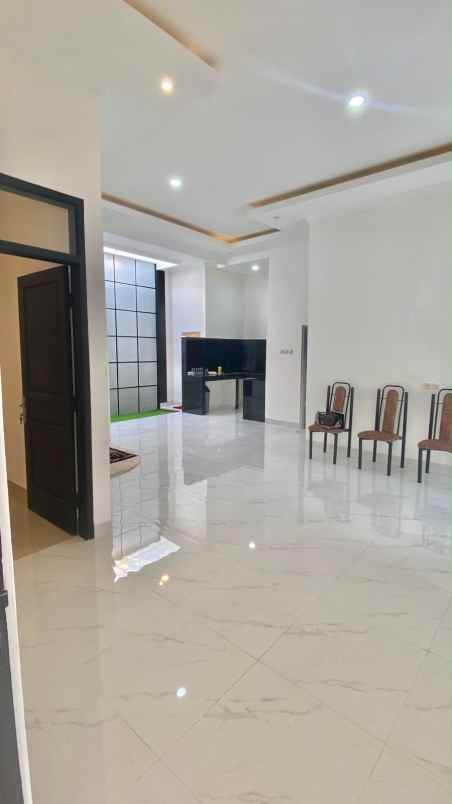 dijual rumah pondk pekayon indah