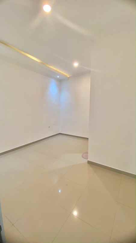 dijual rumah pondk pekayon indah